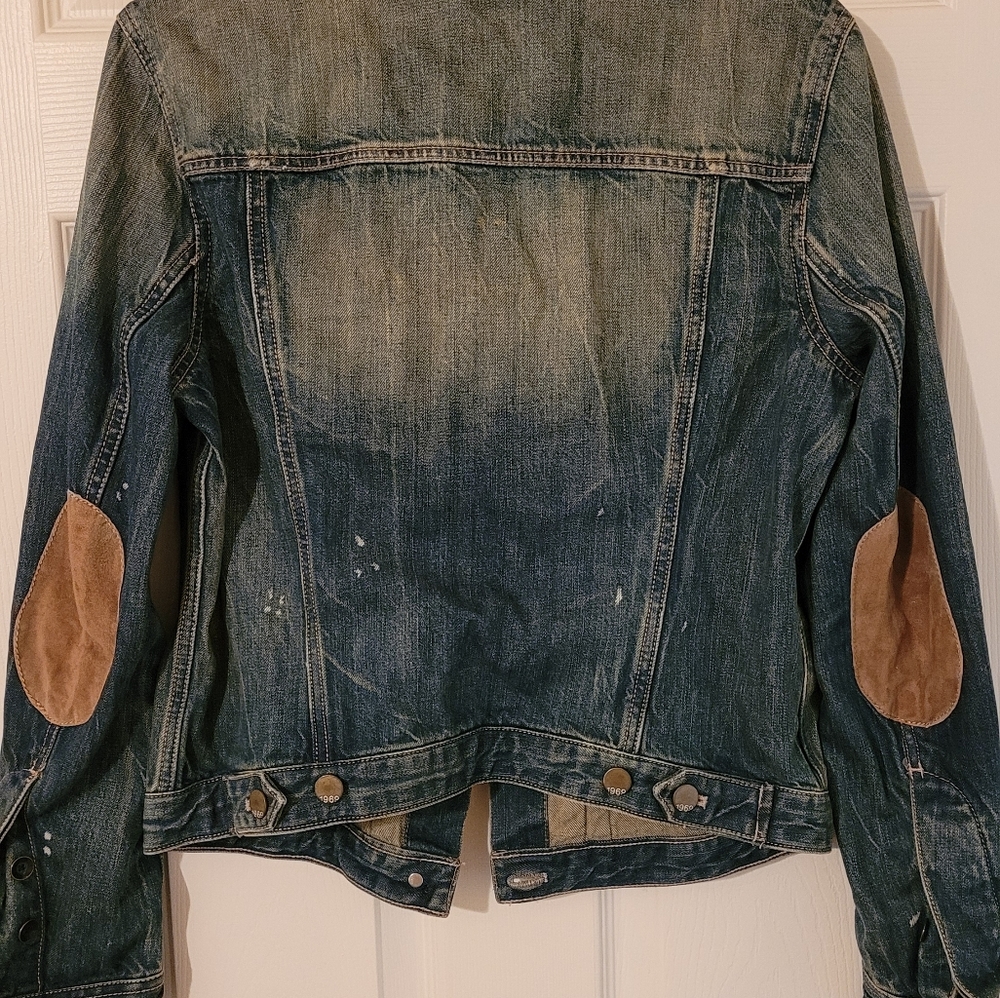 GAP jean jacket size Medium